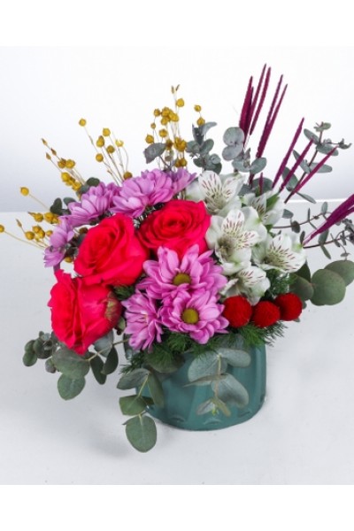 Renkli Çiçek Aranjmanı Özel Tasarım Şıklık Renkli Çiçek Aranjmanı Özel Tasarım Şıklık