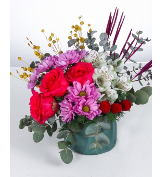 Renkli Çiçek Aranjmanı Özel Tasarım Şıklık Renkli Çiçek Aranjmanı Özel Tasarım Şıklık