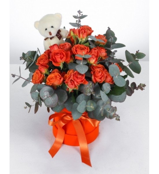 Turuncu Gül ve Okaliptus Aranjmanı | Sevimli Ayıcık Hediyeli Turuncu Gül ve Okaliptus Aranjmanı | Sevimli Ayıcık Hediyeli