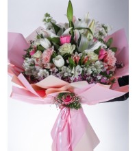 Pembe ve Beyaz Çiçek Buketi – Zarafetin ve Sevginin Simgesi Pembe ve Beyaz Çiçek Buketi – Zarafetin ve Sevginin Simgesi