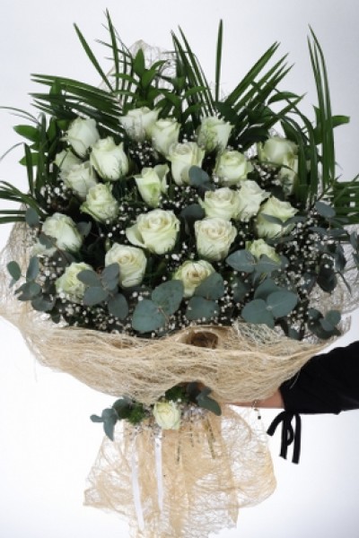 Beyaz Gül Zarafeti Buketi Beyaz Gül Zarafeti Buketi