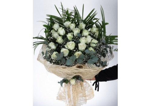 Beyaz Gül Zarafeti Buketi