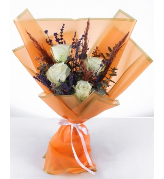 Beyaz Gül ve Lavanta Buketi | Şık ve Zarif Hediye Seçeneği