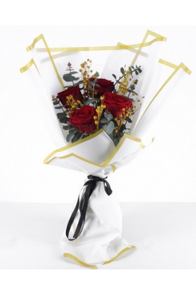 Aşkın Zarafeti: Kırmızı Gül ve Sarı Kurutulmuş Çiçek Buketi Aşkın Zarafeti: Kırmızı Gül ve Sarı Kurutulmuş Çiçek Buketi
