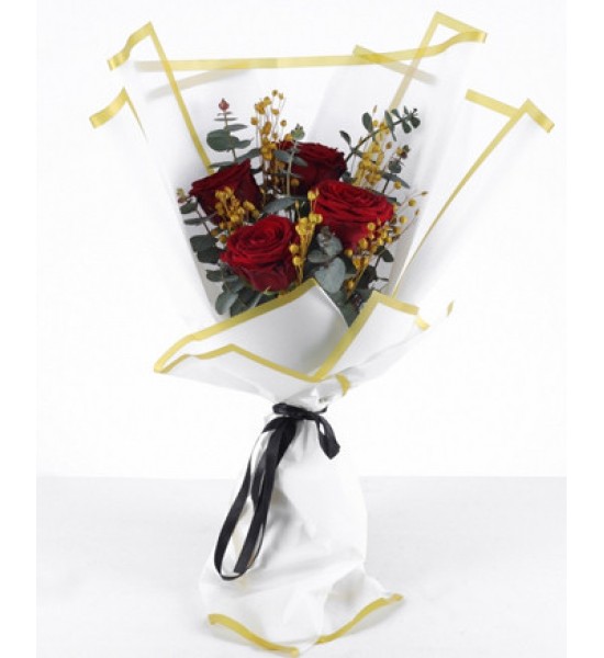 Aşkın Zarafeti: Kırmızı Gül ve Sarı Kurutulmuş Çiçek Buketi Aşkın Zarafeti: Kırmızı Gül ve Sarı Kurutulmuş Çiçek Buketi
