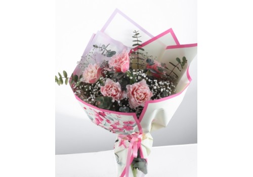 Pembe Karanfil ve Cipso Buketi - Zarif ve Şık Çiçek Aranjmanı