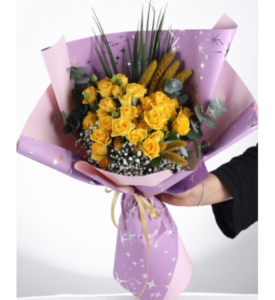 Sarı Gül Buketi - Zarif ve Enerji Dolu Çiçek Aranjmanı Sarı Gül Buketi - Zarif ve Enerji Dolu Çiçek Aranjmanı